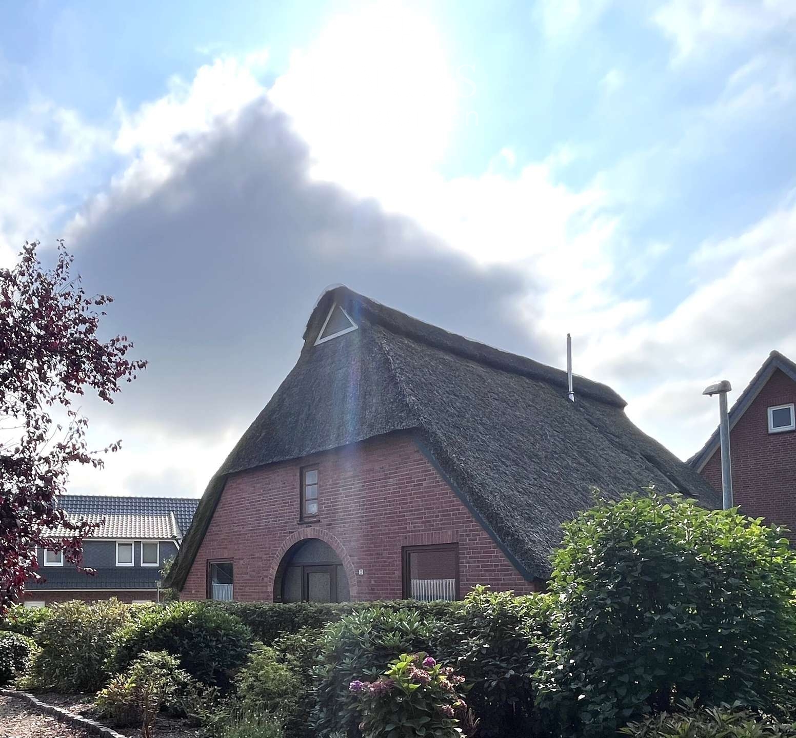 Ritterhude - VERKAUFT***Uriges Reetdachhaus in Ritterhude mit viel Potenzial plus vermieteten Anbau***